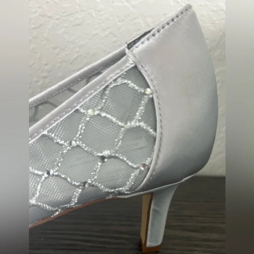 Alex Marie Embellished Silver Mesh Peep-Toe Pumps,‎ Size 8.5M - Picture 7 of 10
